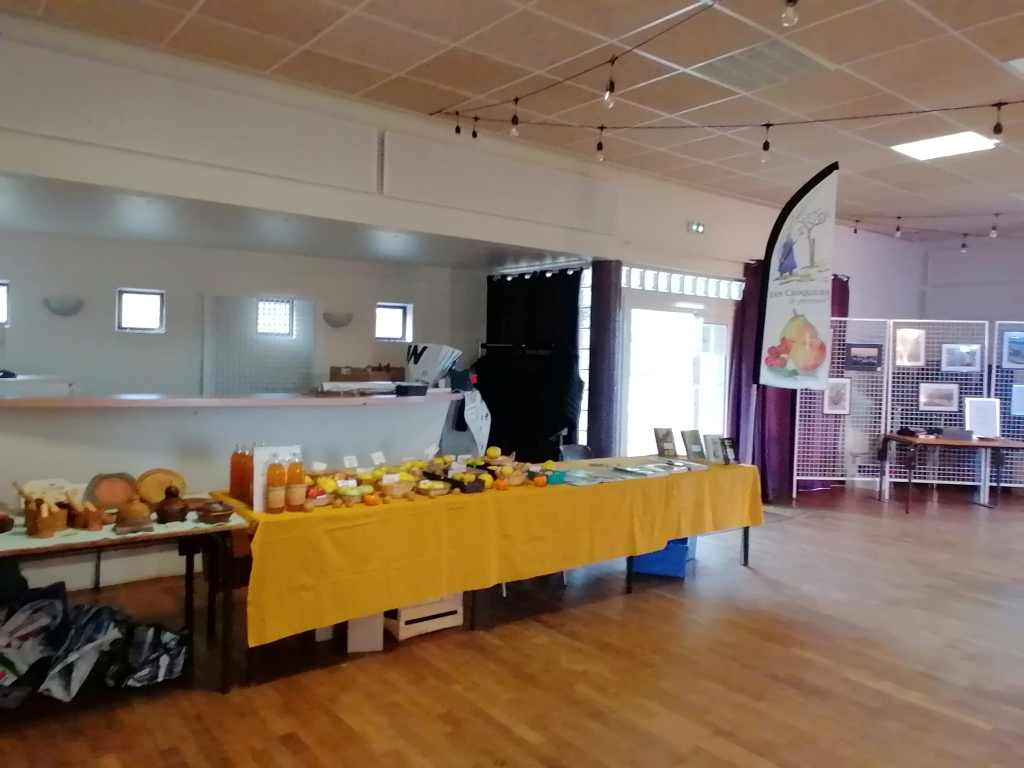 Light e stand est en place à Queaux 2025 11 11